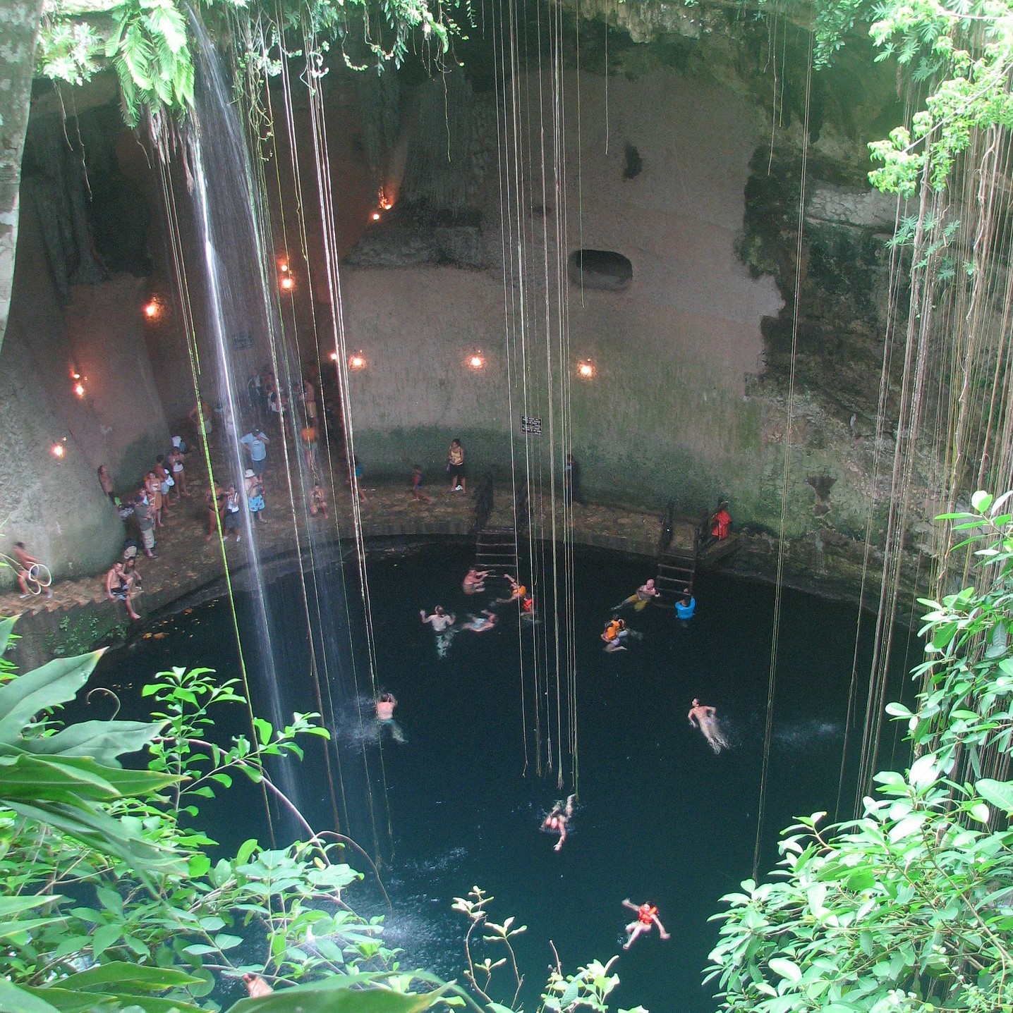 cenote-323147_1920